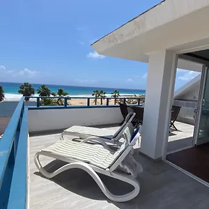 Apartment Leme Bedje Sea View - By Bobbywashere, Santa Maria